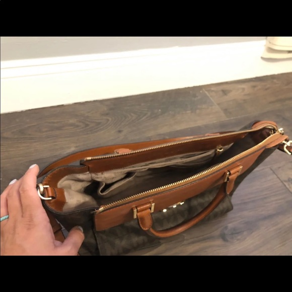 Michael Kors Purse brown leather - Picture 2 of 4